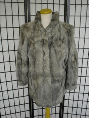 ! MINT PLAIN GRAY GOAT CANADIAN FUR JACKET COAT WOMEN WOMAN SIZE 6-8 small